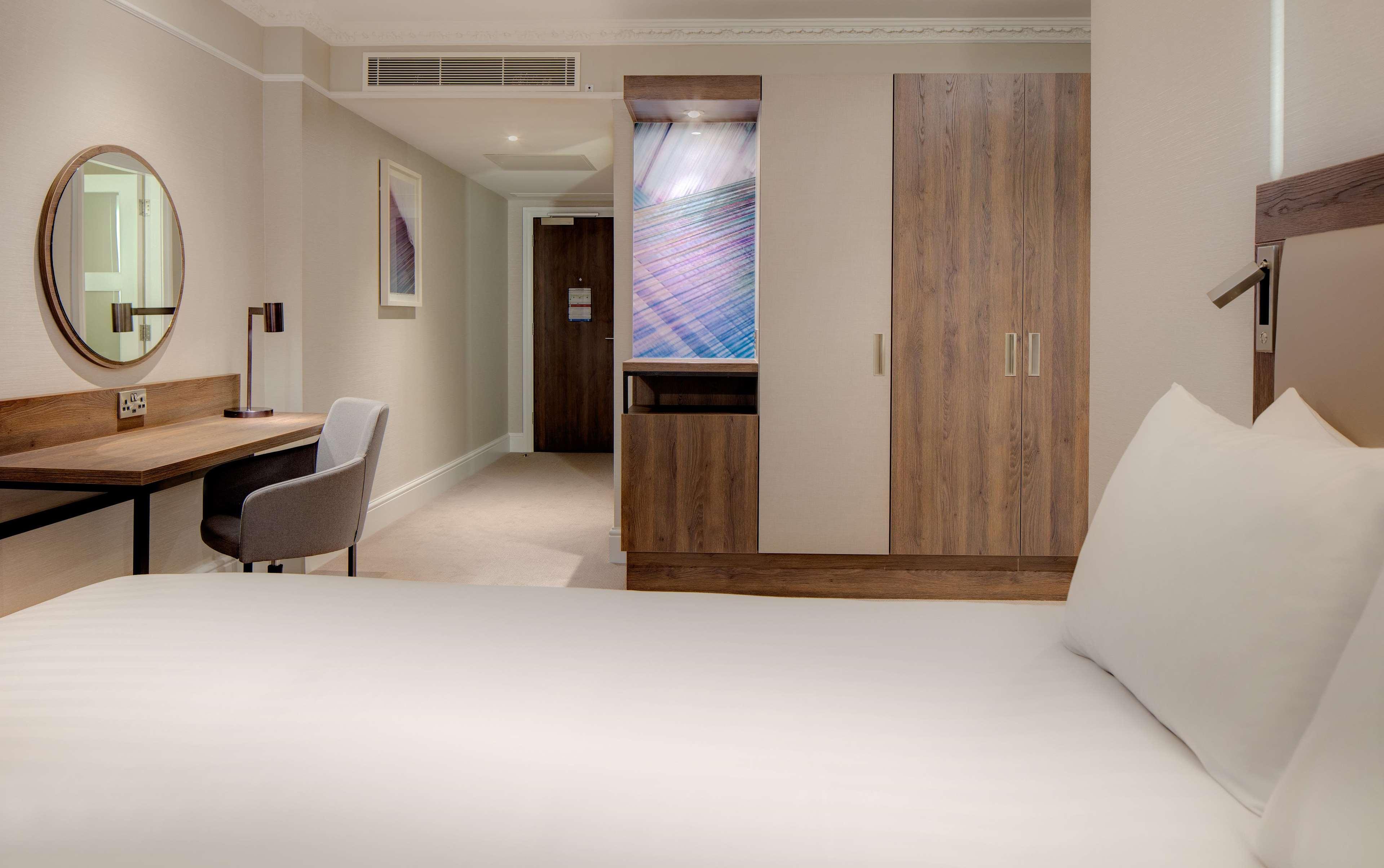 Hotel Hilton Edinburgh Carlton Exterior foto