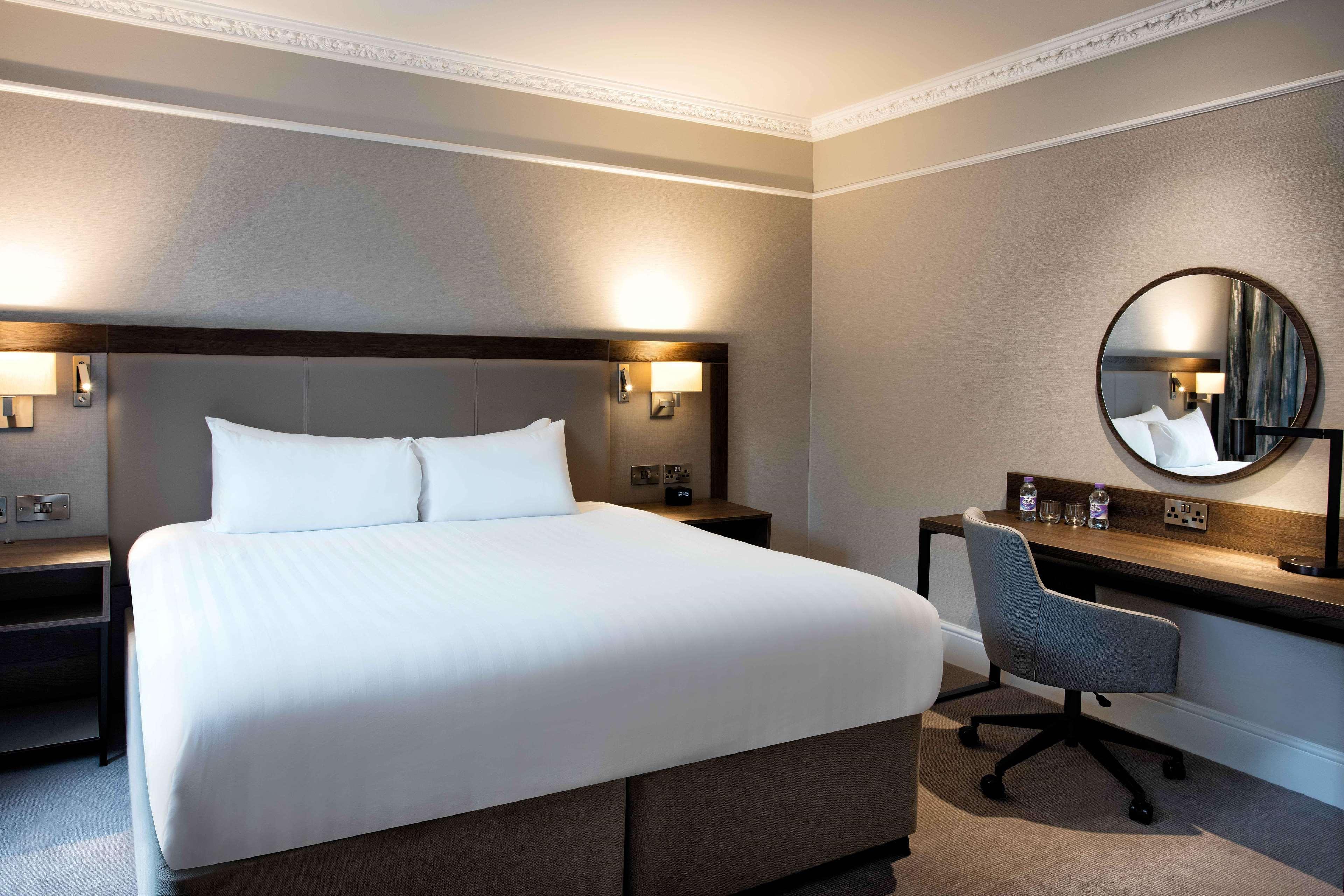 Hotel Hilton Edinburgh Carlton Exterior foto