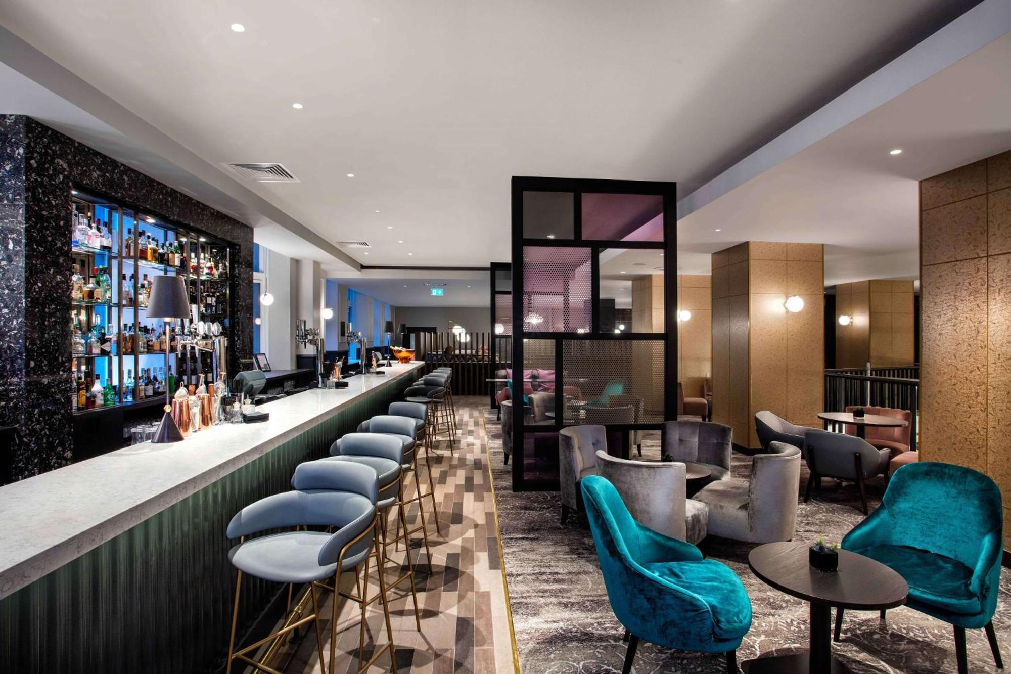 Hotel Hilton Edinburgh Carlton Exterior foto