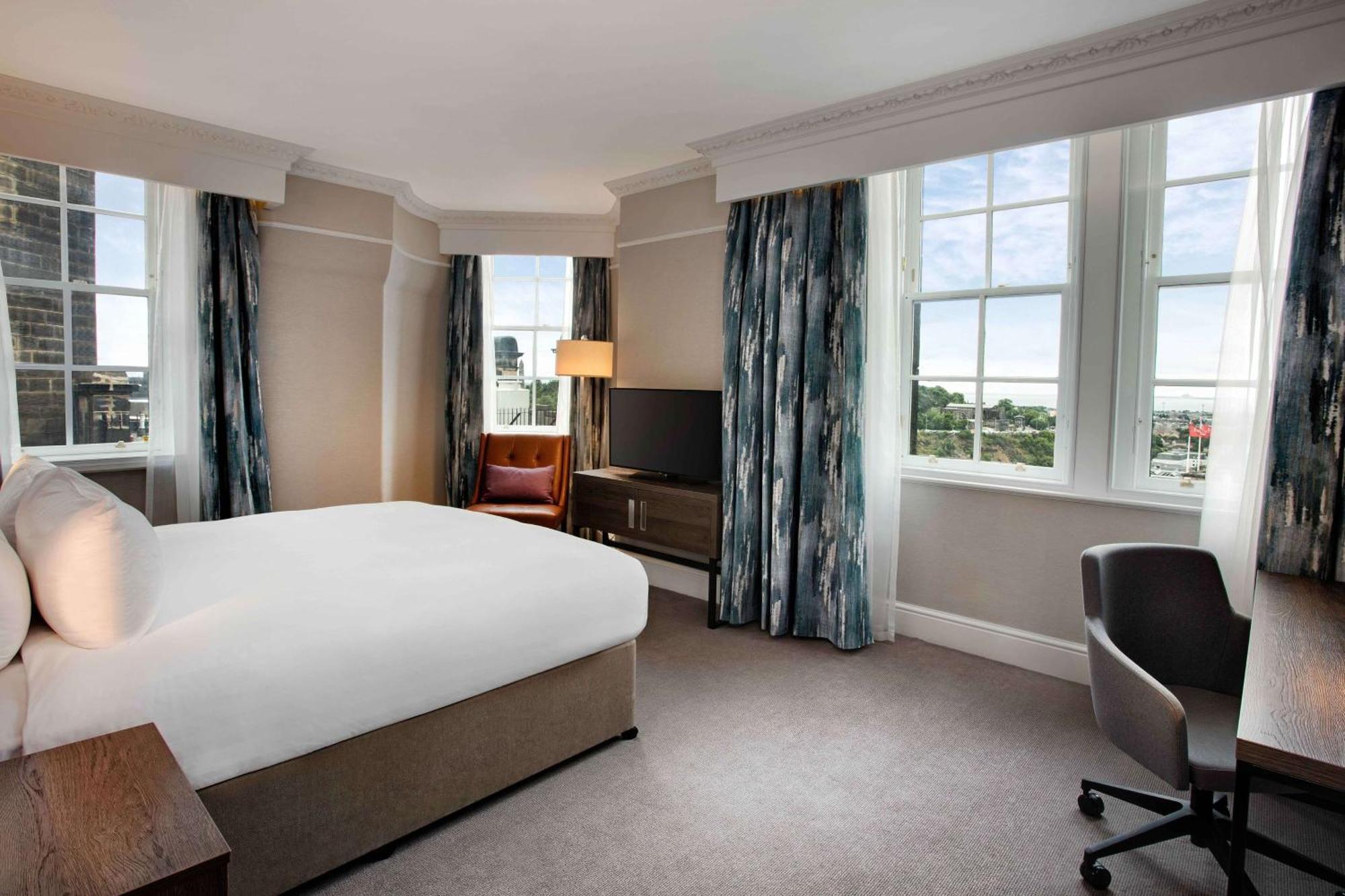 Hotel Hilton Edinburgh Carlton Exterior foto
