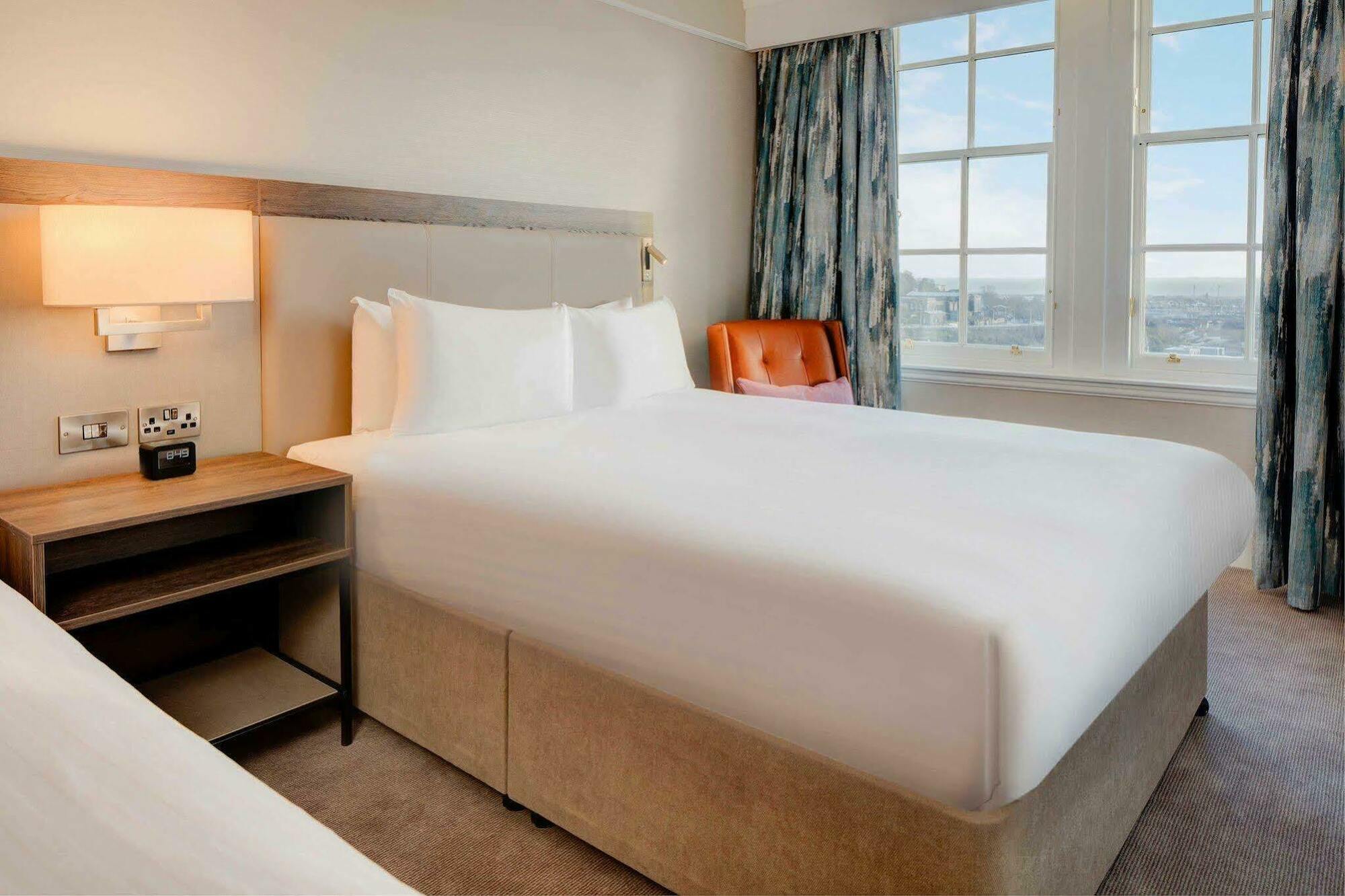 Hotel Hilton Edinburgh Carlton Exterior foto